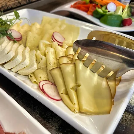Olympland فندق تروتنوف